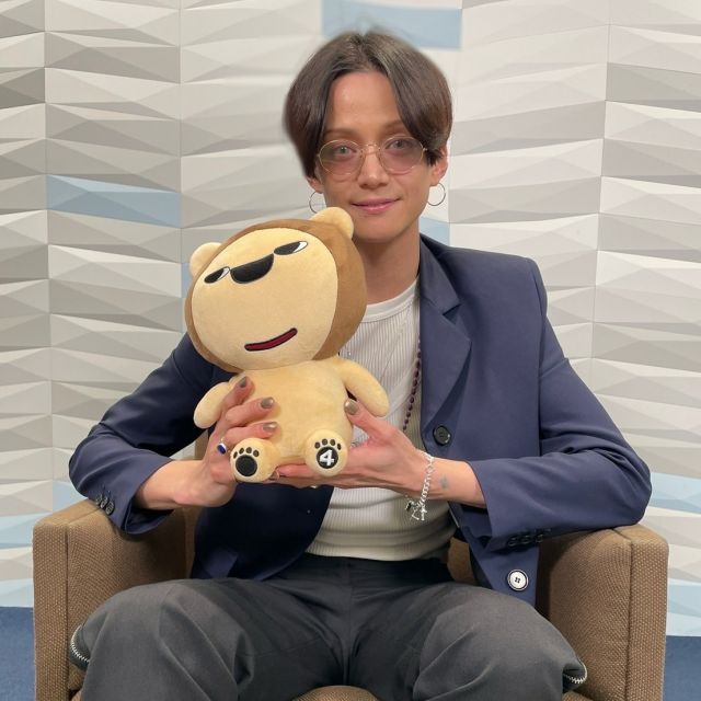 ／
2月21日～24日公演『オイディプス王』にぜひご注目ください！
＼

ギリシャ悲劇の最高傑作は全く難解ではなく、観劇ビギナーの方々にも感動していただける“エンタテインメント悲劇”。

オイディプスを演じる#三浦涼介さん が大阪で毎日放送マスコットキャラクター・らいよんチャンと一緒のオフショットもご覧ください！

oedipus.jp

#オイディプス王
#パルテノン多摩
#ギリシャ悲劇